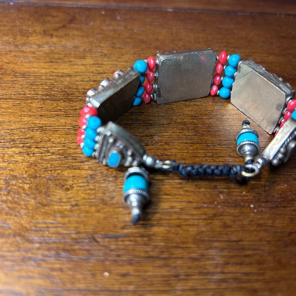 Turquoise and Red Beaded Bracelet - Picture 10 of 13